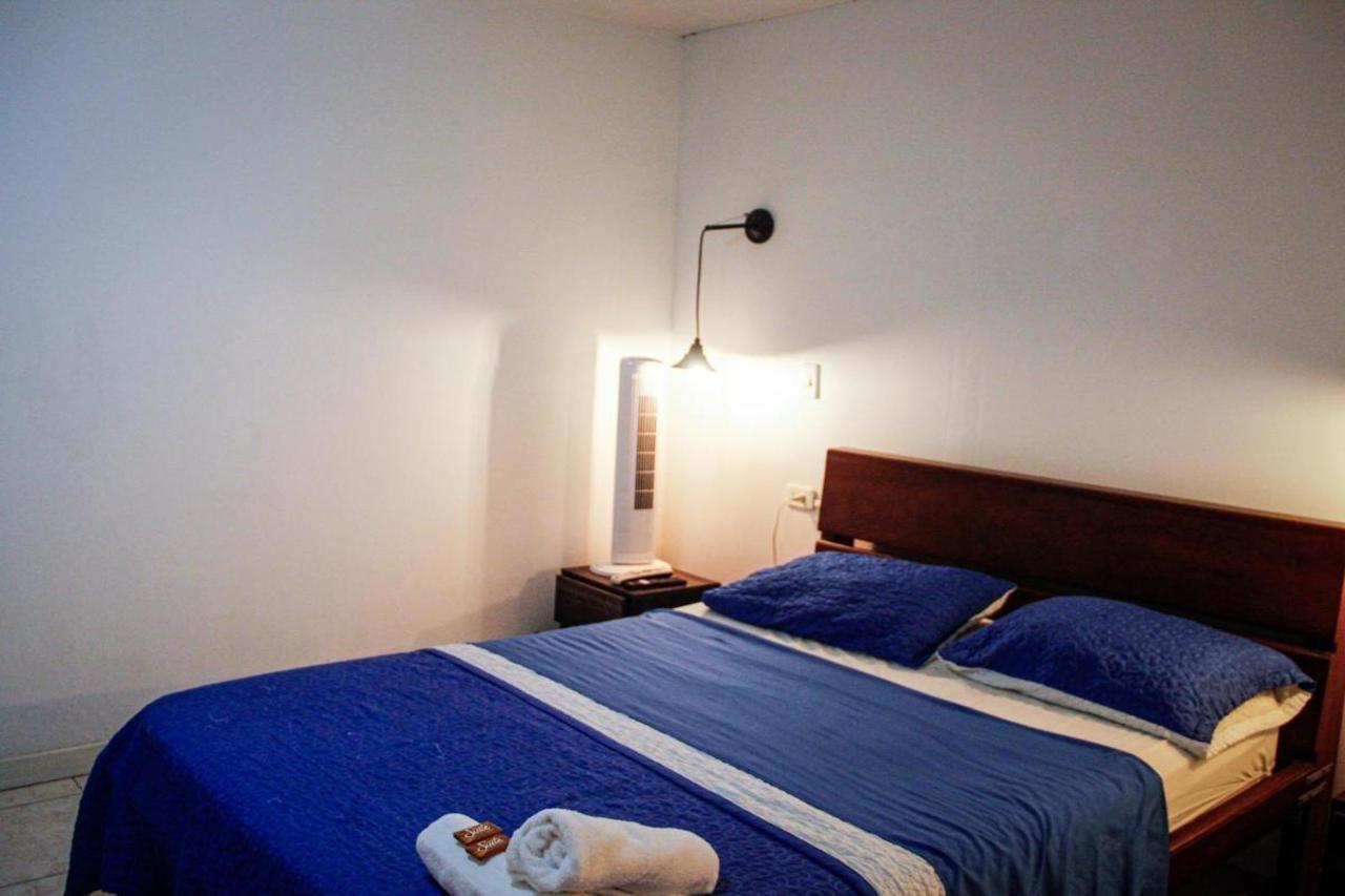 Tiger Hostel Медельин Экстерьер фото
